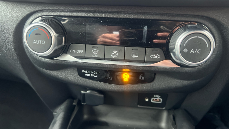 Nissan Juke 1.0 DiG-T 114 N-Connecta 5dr Petrol Hatchback